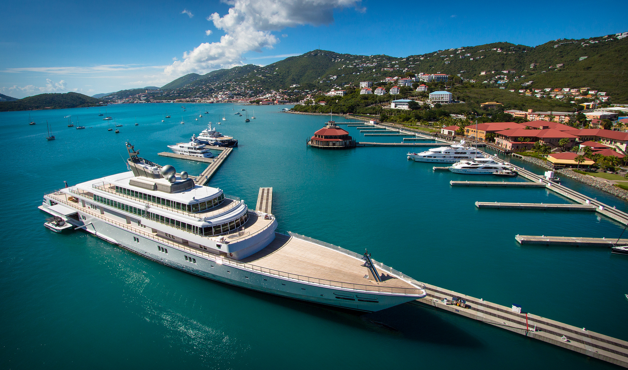 St.-Thomas-Rising-Sun-Super-Yacht-by-Scott-Smith.jpg